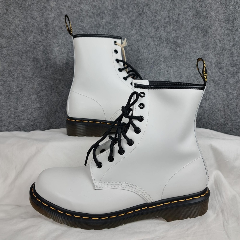 Doc Martens Air Wair 11821 Womens White Leather Combat Boots Eyelet US Size 10 - Picture 4 of 8